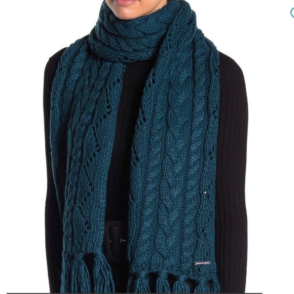 MICHAEL Michael Kors Cable Knit Scarf - Picture 2 of 13